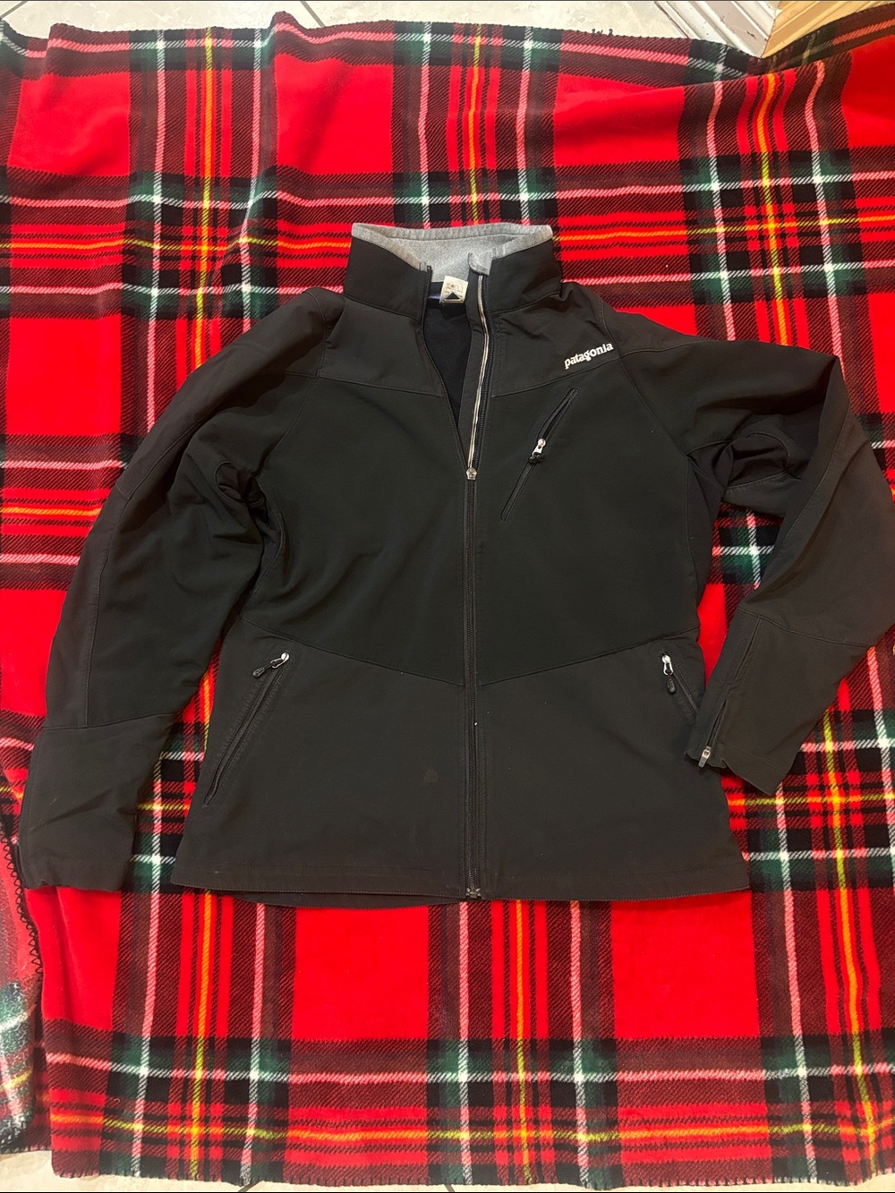 Patagonia Women's Black Softshell Utility Jacket